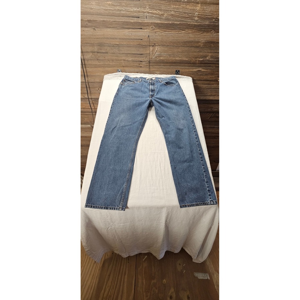 Levis 505 Regular Fit Jeans Mens 38x32 Medium Wash Blue Straight Leg Denim